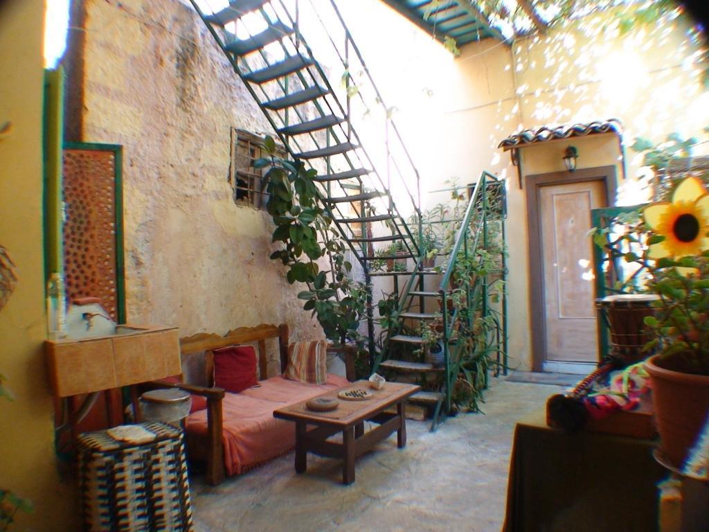 Earini Rooms And Apartments Chrissi Akti Chania Exterior foto
